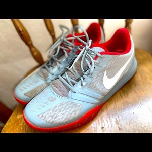 Kobe mentality shoes size 13